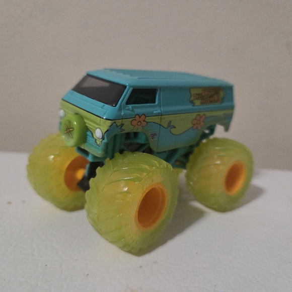 Hot Wheels Monster Jam, Official Scooby Doo vs. Mysterty Machine - Picture 3 of 6